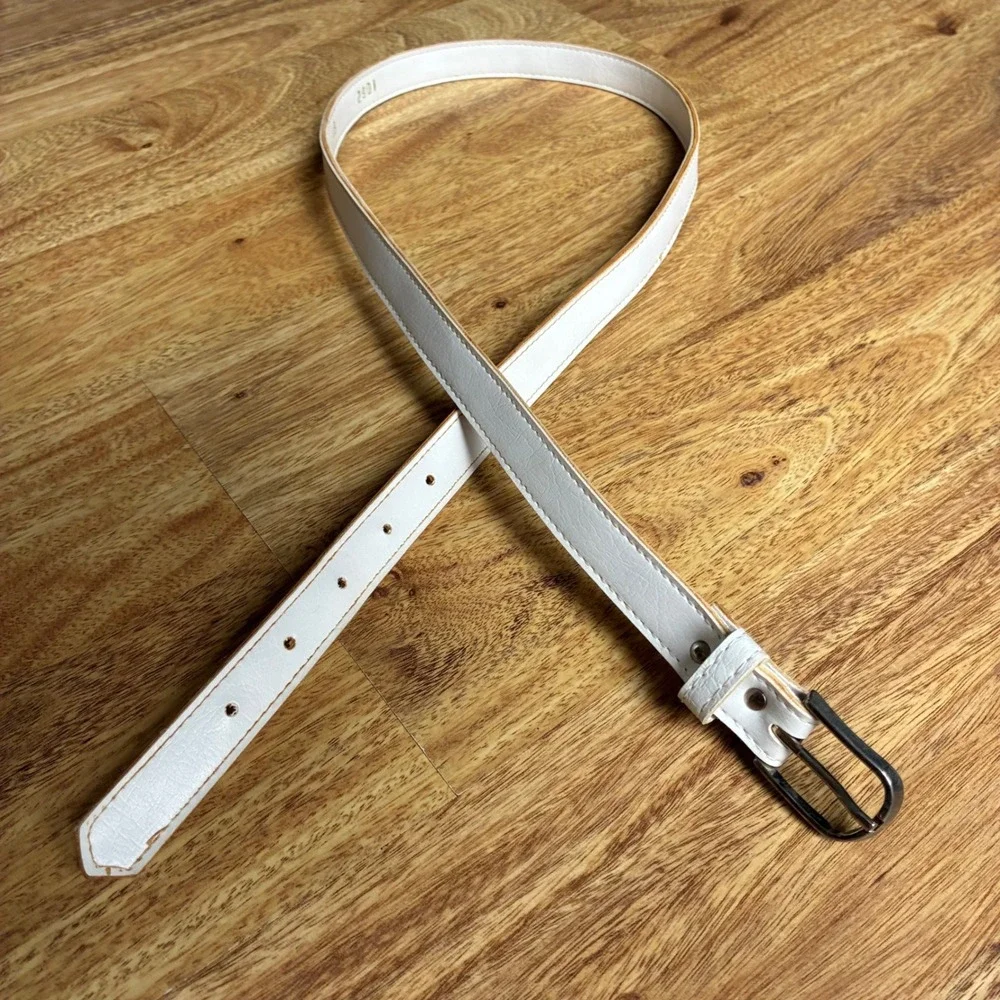 Vintage Skinny Belt White Faux Leather Silver Buckle Y2K IndieSleeze Minimalist
